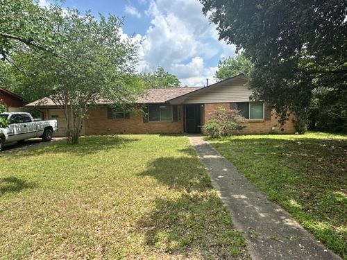 1200 Village Dr, College Station, TX, 77840-3073 | Card Image