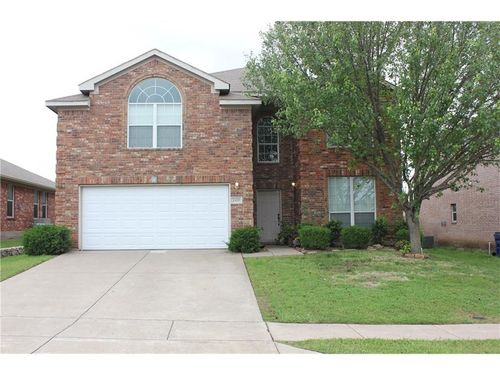 2425 Collier Dr, McKinney, TX, 75071-3165 | Card Image