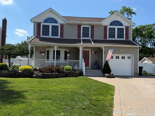 4 Anthony Ct, Copiague, NY, 11726-3844 | Card Image