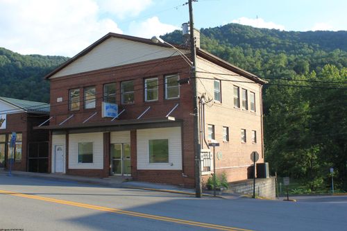 104 Main St, Webster Springs, WV, 26288-1311 | Card Image