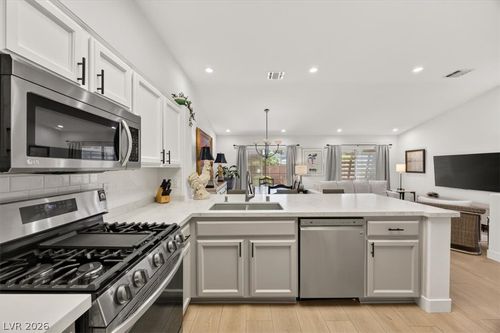 2013 Joy View Ln, Henderson, NV, 89012-4555 | Card Image