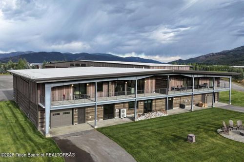 19 Diamandis Dr, Alpine, WY, 83128 | Card Image