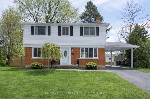 140 Falkirk Terr, Kingston, ON, K7M4C2 | Card Image