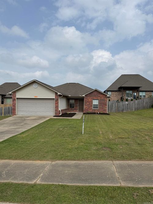 3013 Wildwood Dr, Benton, AR, 72015-4794 | Card Image