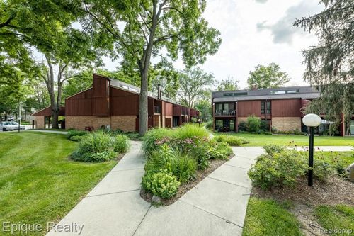1803 Independence Blvd, Ann Arbor, MI, 48104-6344 | Card Image