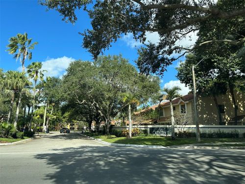 3818-3818 Coral Tree Cir, Coconut Creek, FL, 33073-4428 | Card Image