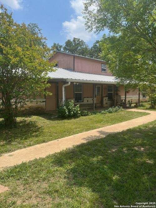 204 Medina Bend Rd, Medina, TX, 78055-3737 | Card Image