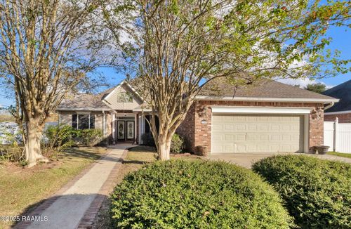 2105 Dustin Morgan Loop, Opelousas, LA, 70570-6952 | Card Image