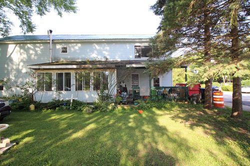 13 W Main St, Deerfield, WI, 53523 | Card Image