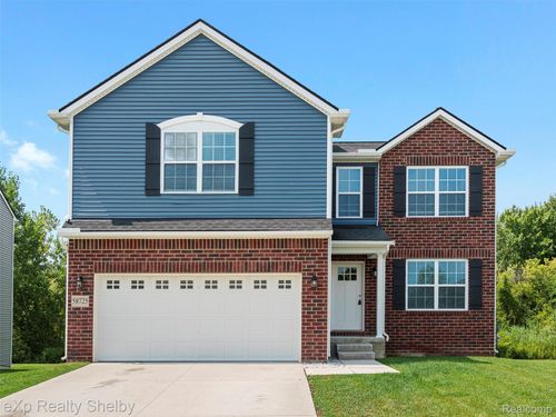 58725 Westmoore Cir, New Haven, MI, 48048-2799 | Card Image