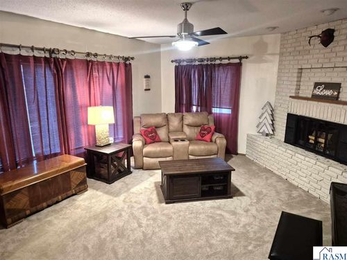 819 2nd Ave Se, Sleepy Eye, MN, 56085-1805 | Card Image
