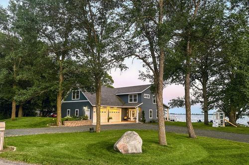 8015 123rd Ave Se, Lake Lillian, MN, 56253-9766 | Card Image