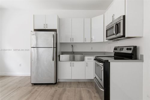 111-402 Nw 12th Ave, Miami, FL, 33128-1040 | Card Image