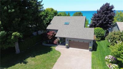 222 Penetangore Row, House other with 3 bedrooms, 2 bathrooms and 3 parking in Kincardine ON | Image 2