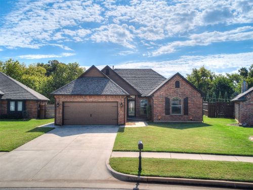 2308 Wimberley Creek Drive, Moore, OK, 73160 | Card Image