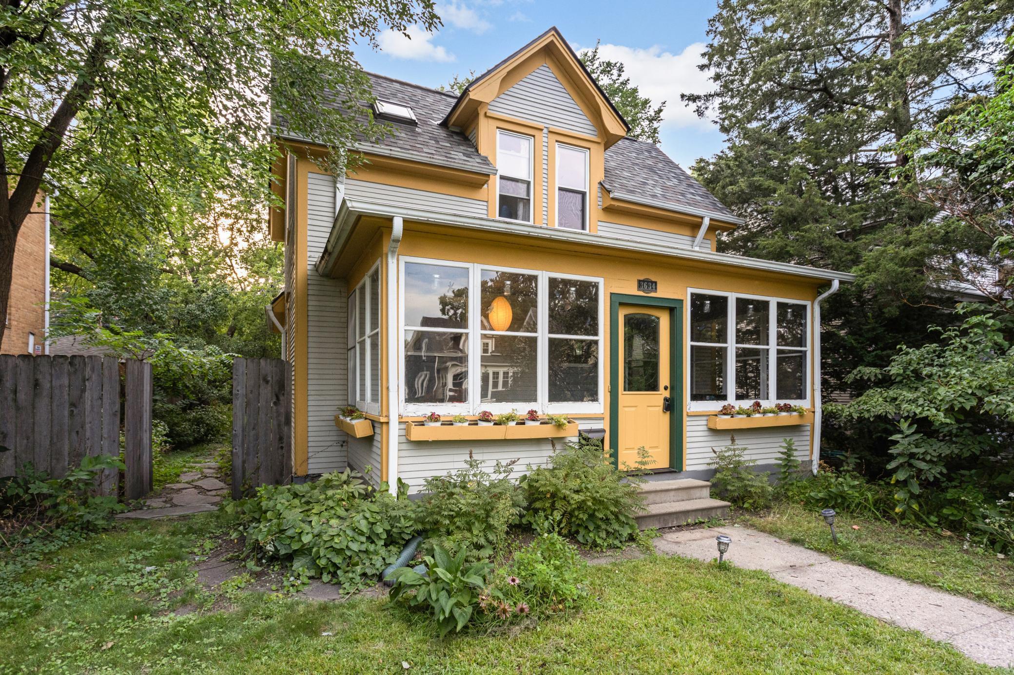 Grand Ave, Minneapolis, MN 55409