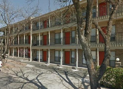 apt-216-3000 Guadalupe St, Austin, TX, 78705-2833 | Card Image