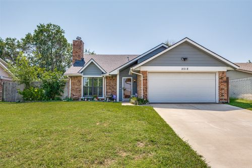 2518 Via Avenida, Carrollton, TX, 75006-4652 | Card Image
