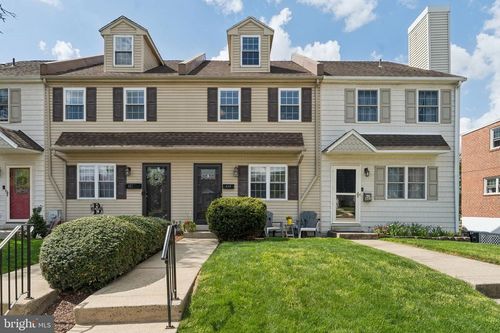 449 E 9th Ave, CONSHOHOCKEN, PA, 19428-1509 | Card Image