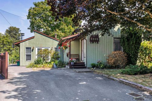 5262 209 St, Langley, BC, V3A6E9 | Card Image