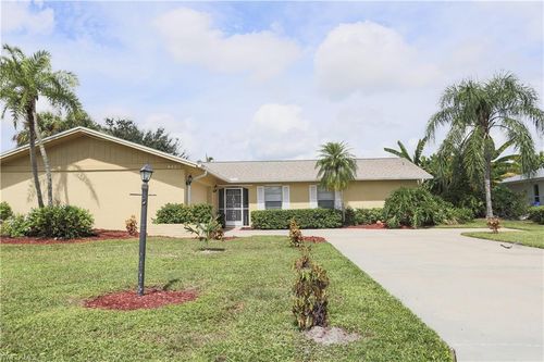 4480 Beechwood Lake Dr, NAPLES, FL, 34112-5266 | Card Image