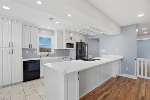 2516 Dellwood Dr, Virginia Beach, VA, 23454-4361 | Card Image