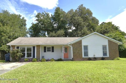 807 Deblea Ct, Jacksonville, NC, 28546-5922 | Card Image