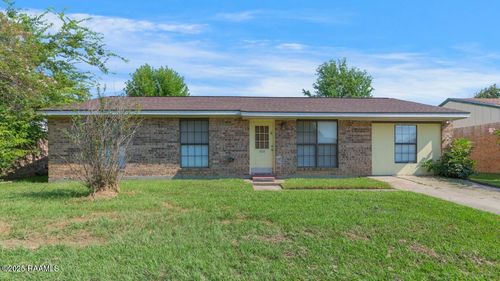 106 Thompson Loop, Lafayette, LA, 70506-2824 | Card Image