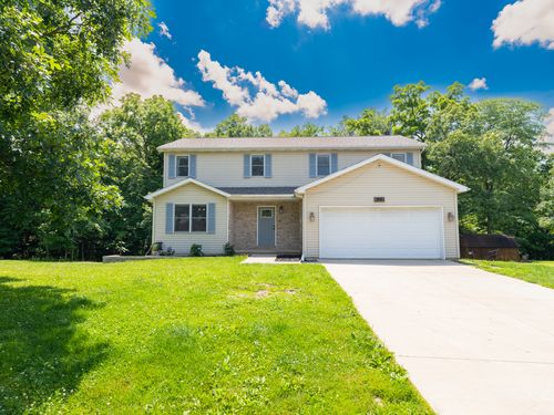 25 Greenbriar Rd, Mackinaw, IL, 61755-9374 | Card Image