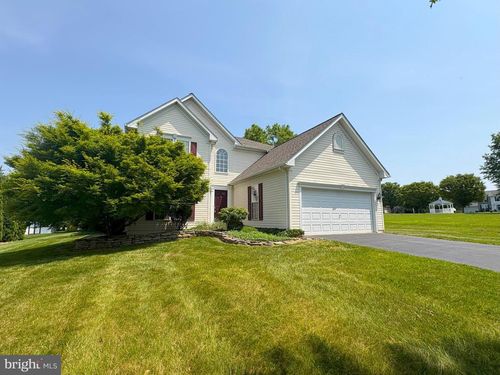 231 Flagstone Cir, COATESVILLE, PA, 19320-1655 | Card Image