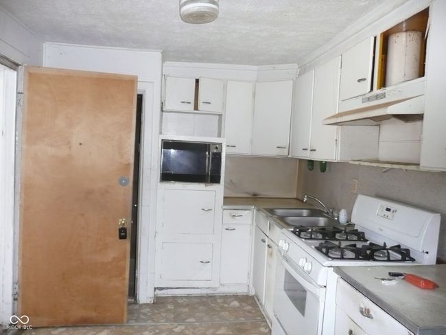 1605 F Ave, House other with 2 bedrooms, 1 bathrooms and null parking in New Castle IN | Image 5