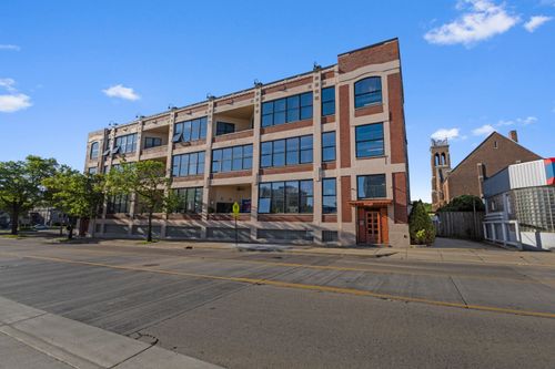 20-109 W Washington Ave, Jackson, MI, 49201-2480 | Card Image