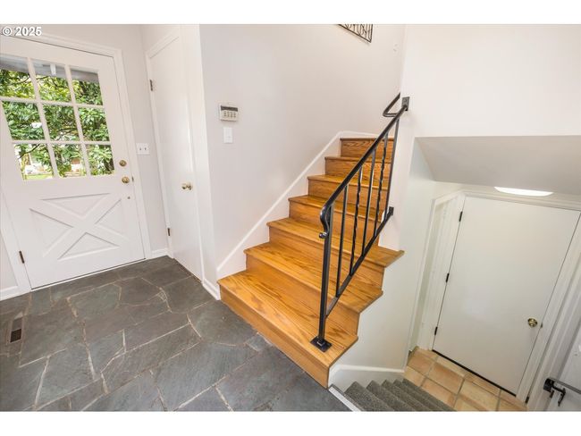 764 10 Th St, House other with 3 bedrooms, 3 bathrooms and 2 parking in Lake Oswego OR | Image 24