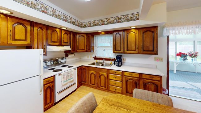 Kitchen | Image 8