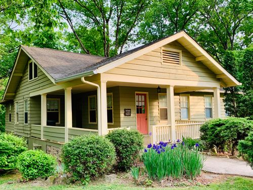 132 Signal Point Rd, Signal Mountain, TN, 37377-1833 | Card Image