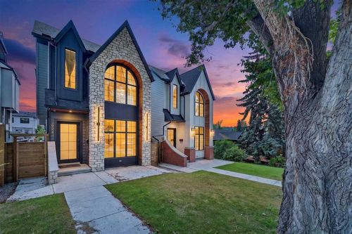 924 33a St Nw, Calgary, AB, T2N2X3 | Card Image