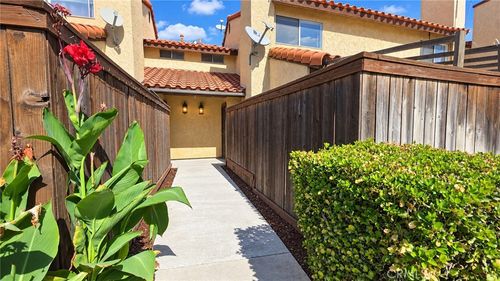 f-16600 Terrace Ln, Fontana, CA, 92335 | Card Image