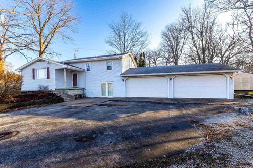 4318 5th St, East Moline, IL, 61244-4211 | Card Image