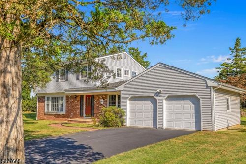 691 Donald Dr N, Bridgewater, NJ, 08807-1621 | Card Image