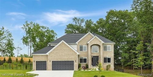 53214 Woodland Dr, New Baltimore, MI, 48047 | Card Image