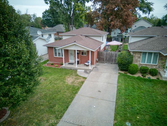 2620 Allyson Ave, House other with 4 bedrooms, 2 bathrooms and 2 parking in Windsor ON | Image 38
