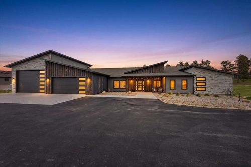 11805 Valley View Cir, Spearfish, SD, 57783-5000 | Card Image