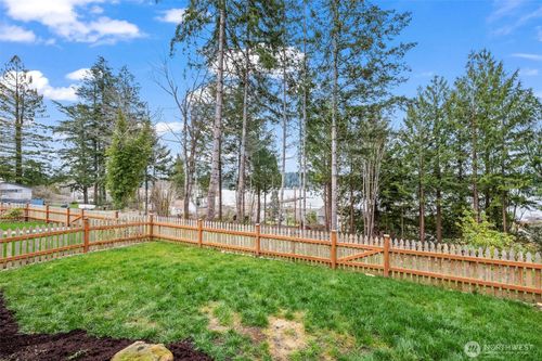51 E Sullivan St, Allyn, WA, 98524-7606 | Card Image