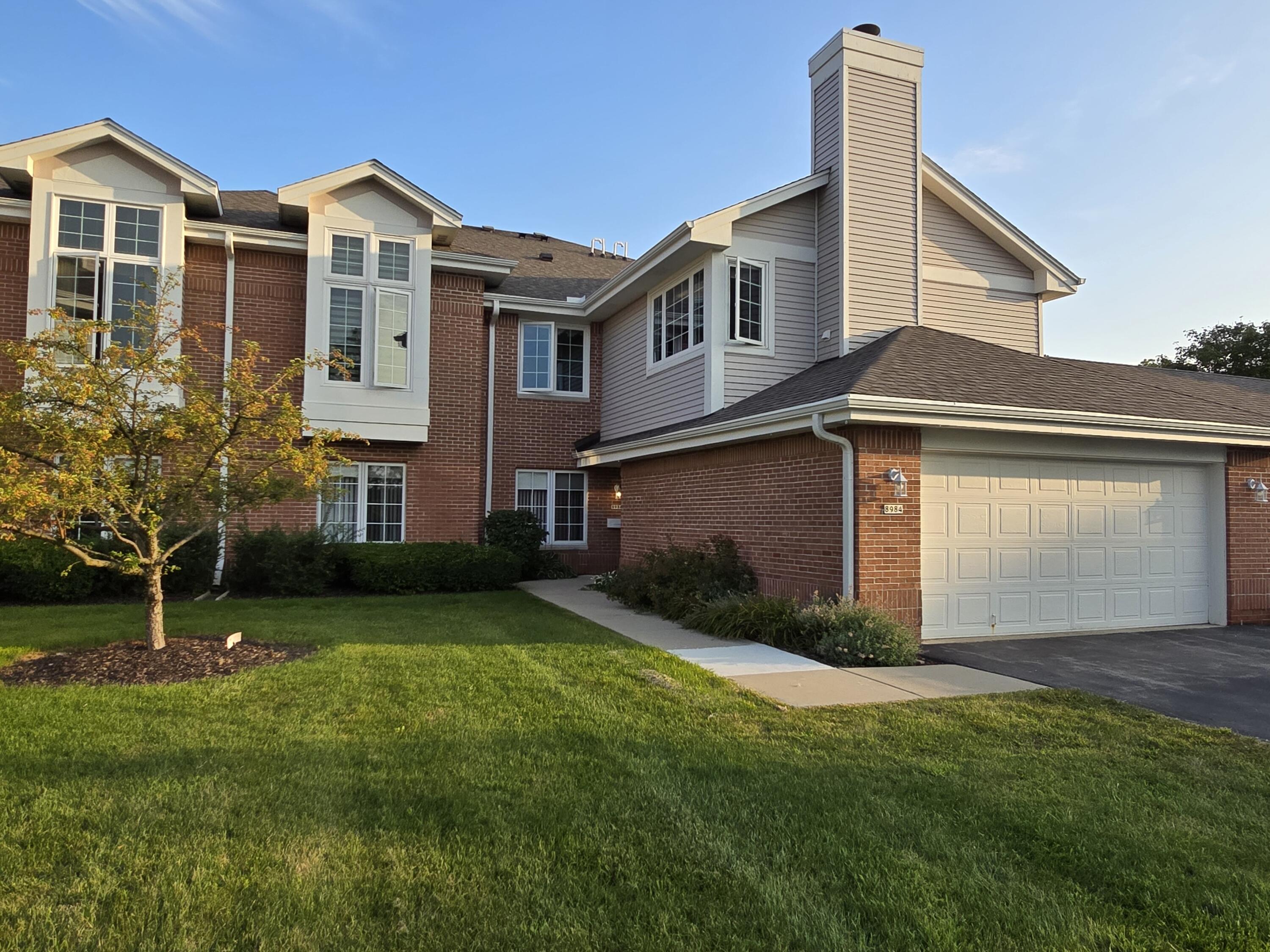 Woodbridge Dr, Greendale, WI 53129