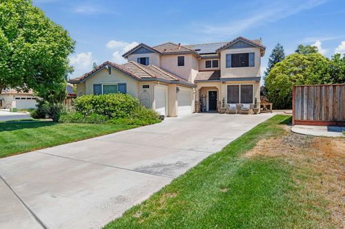 1414 Hazelnut Way, Manteca, CA, 95337-7916 | Card Image