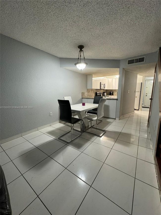 APT-215 - 210 W 68 Th St, Condo with 2 bedrooms, 2 bathrooms and null parking in Hialeah FL | Image 10
