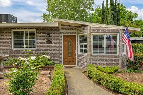 4940 Saint Lynn Ln, Carmichael, CA, 95608-5447 | Card Image