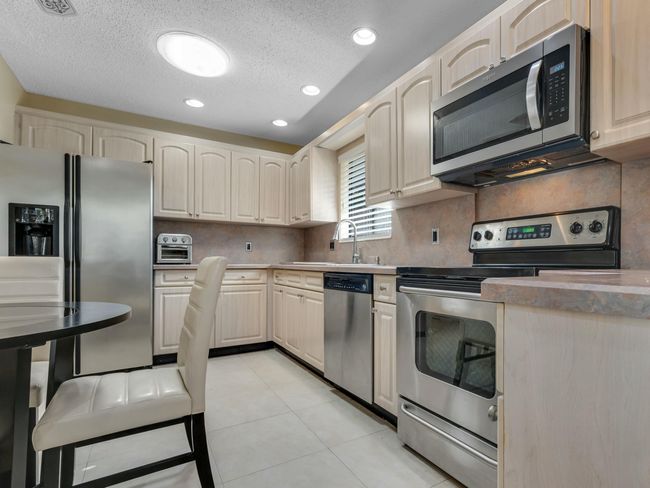 10088 Laurelwood Pl, Condo with 2 bedrooms, 2 bathrooms and null parking in Boynton Beach FL | Image 17