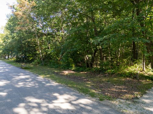 173 Wildwood Dr, Wasaga Beach, ON, L9Z1R6 | Card Image