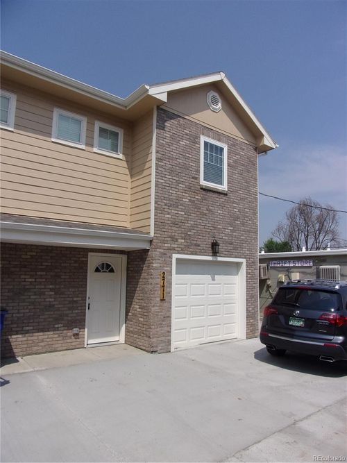 2771 Sable Blvd, Aurora, CO, 80011-2422 | Card Image